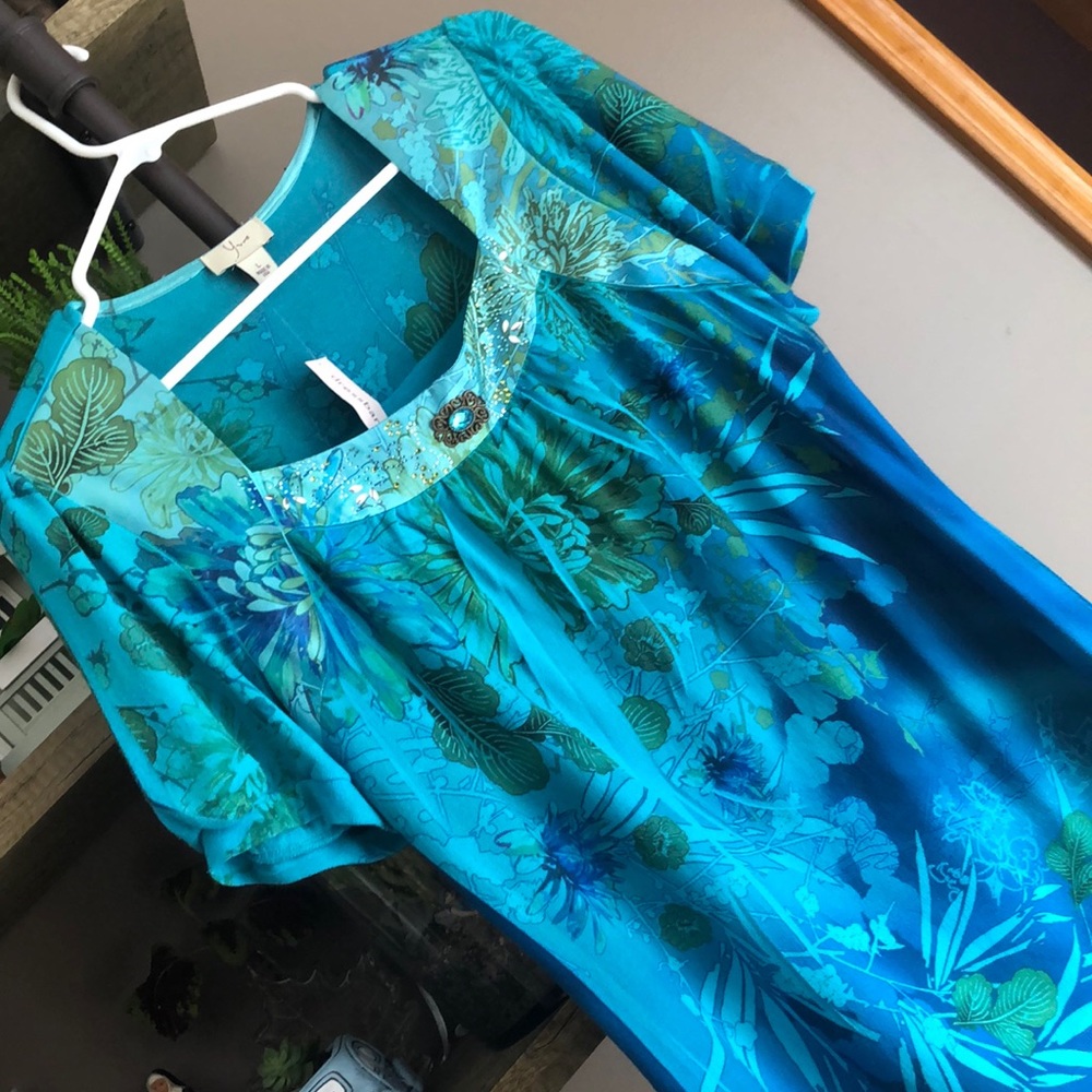 Sweater material top floral blue and green